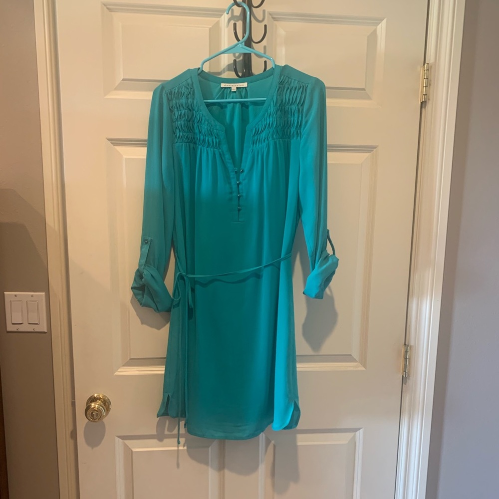 Daniel Rainn dress